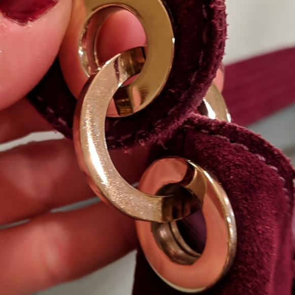 BANANA REPUBLIC MAGENTA LEATHER AND SUEDE HOBO BAG - Picture 11 of 16